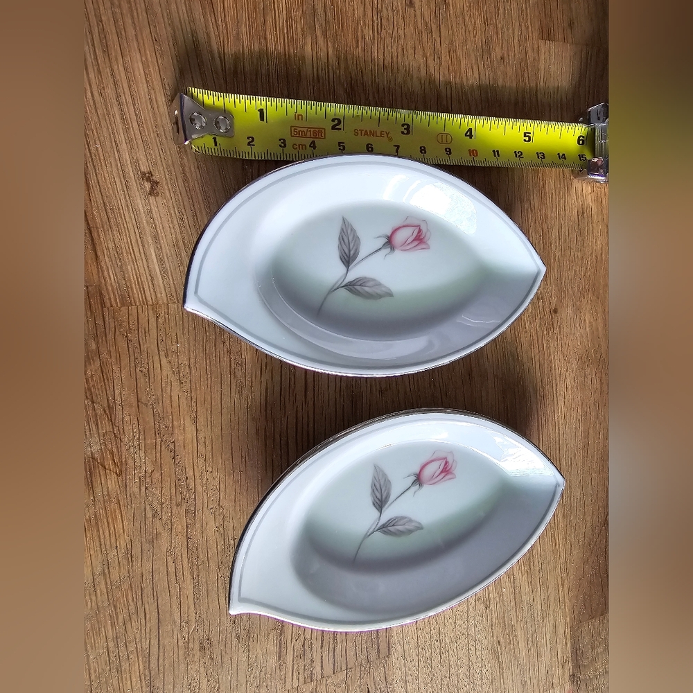 Noritake Rosemarie Leaf Butter Plates
